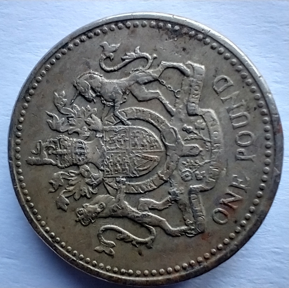 Rare 1983 British pound (upside down inscription on the edge)